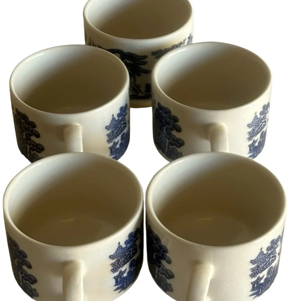 5 BLUE WILLOW CHURCHILL COFFEE TEA CUP MADE IN ENGLAND - Picture 2 of 14